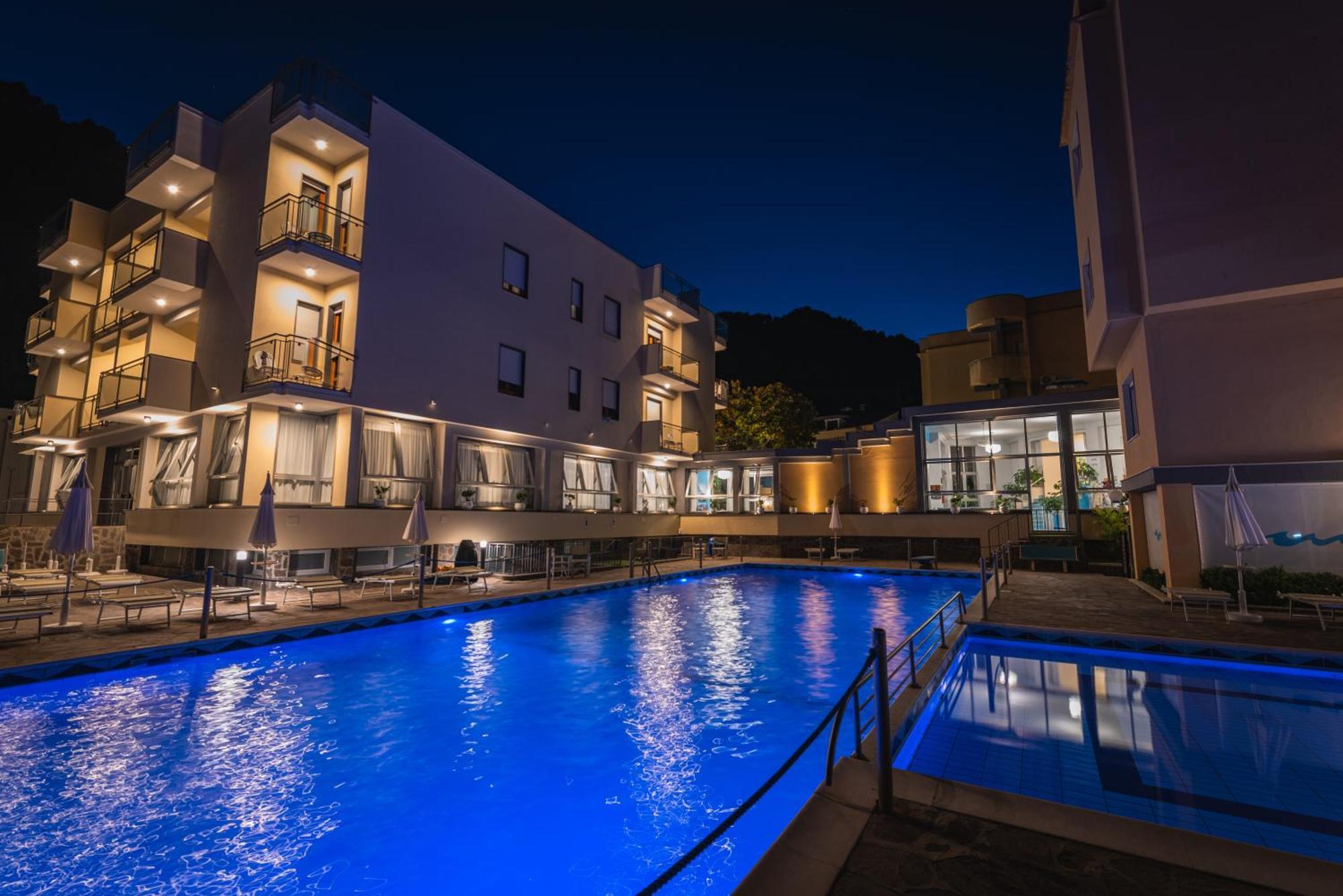 Casa Vacanza San Pietro Maiori Eksteriør billede
